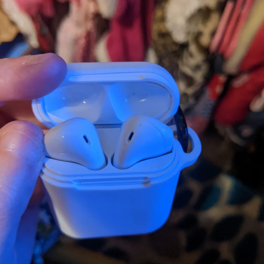 I12 Airpods